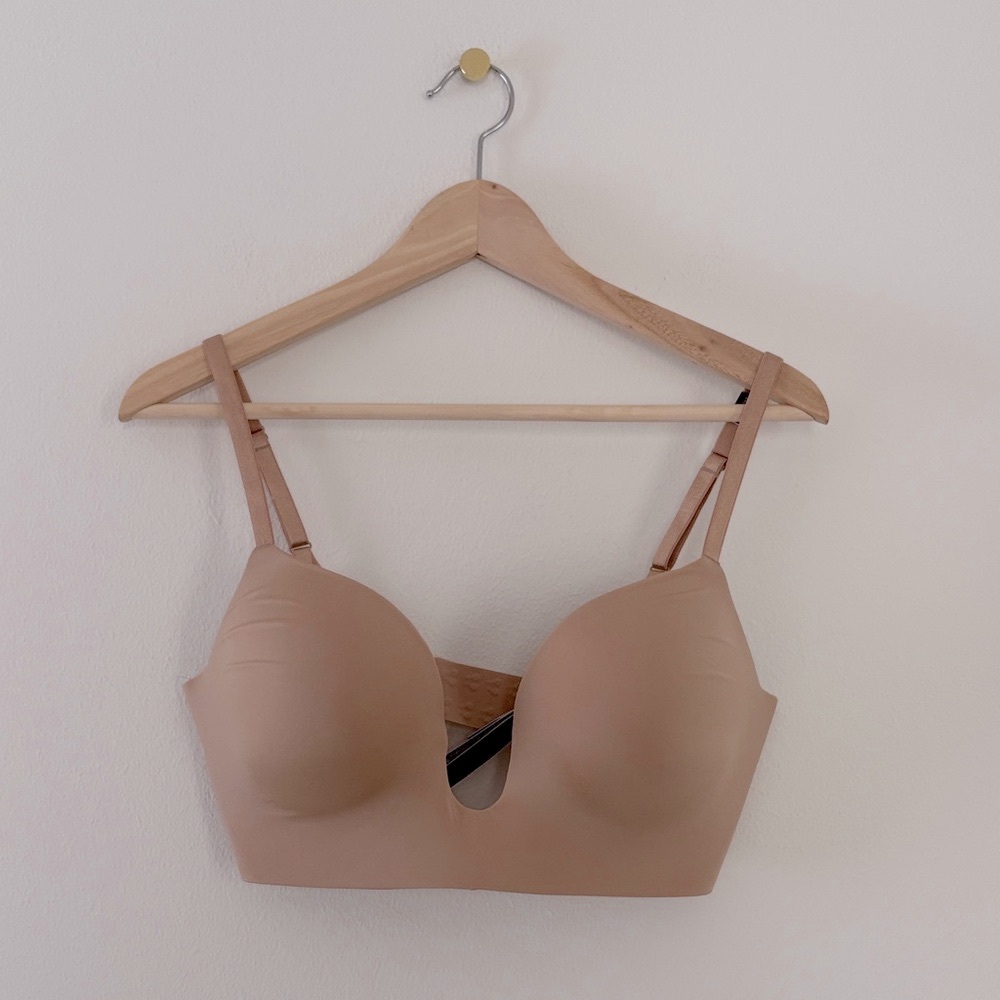 Victoria's Secret Invisible Solutions Plunge Low-Back Bra